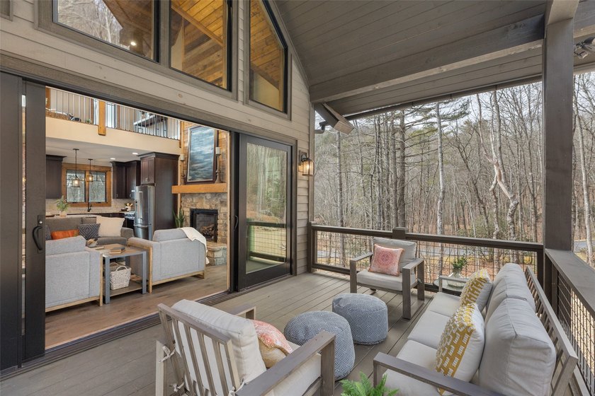 Located in the private and prestigious, 2,000 acre Chinquapin - photo 32