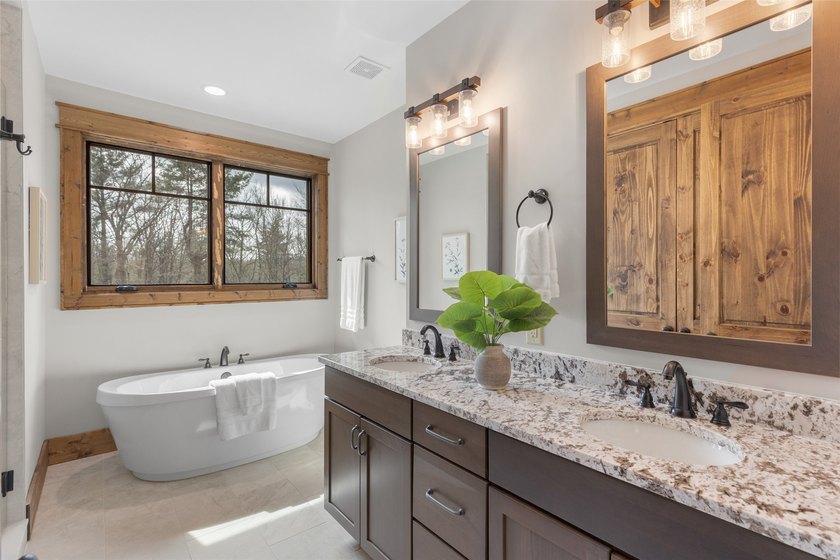 Located in the private and prestigious, 2,000 acre Chinquapin - photo 38