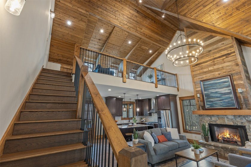 Located in the private and prestigious, 2,000 acre Chinquapin - photo 42