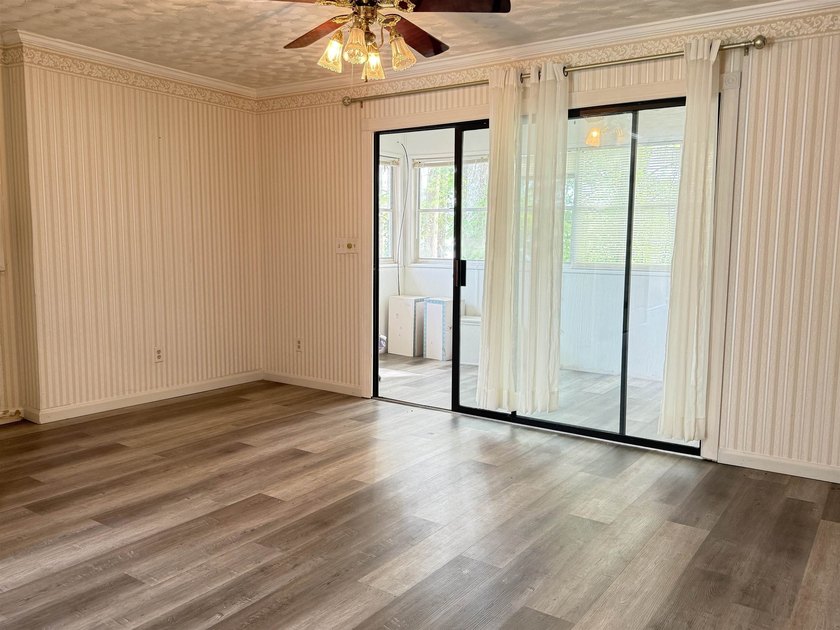Don't miss this opportunity to own an affordable waterfront home - photo 8