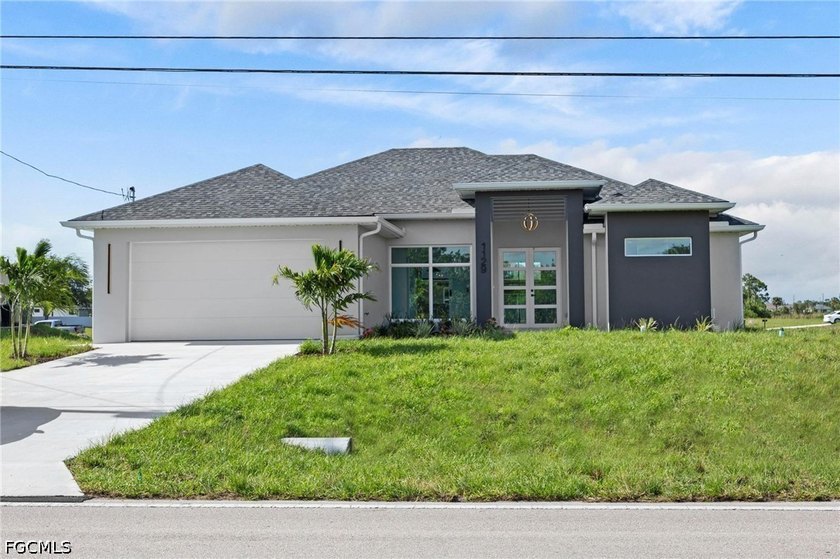 CORNER LOT | NEW CONSTRUCTION | SELLER INCENTIVES AVAILABLE! - photo 2