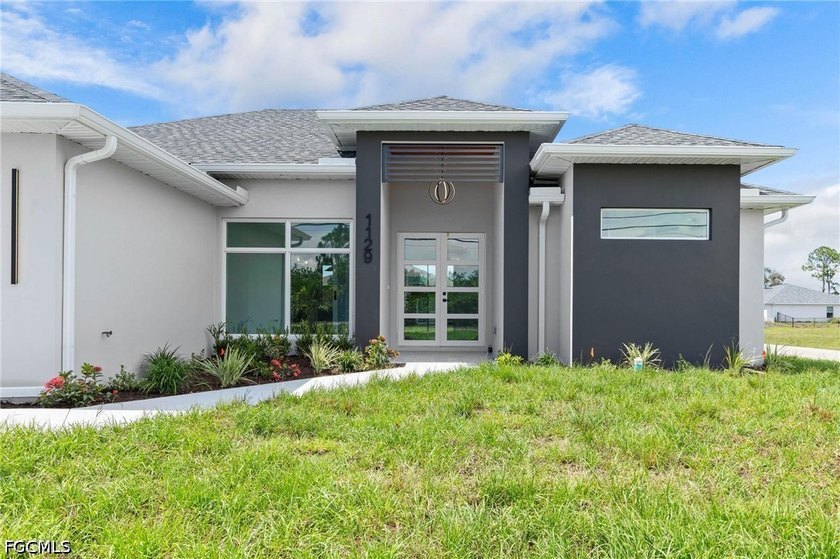 CORNER LOT | NEW CONSTRUCTION | SELLER INCENTIVES AVAILABLE! - photo 3