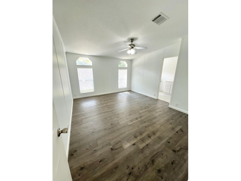Welcome to this charming home featuring 3 bedrooms and 2 full - photo 11