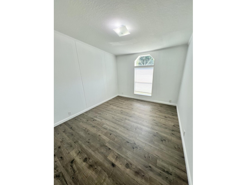 Welcome to this charming home featuring 3 bedrooms and 2 full - photo 15
