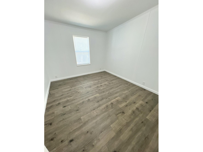 Welcome to this charming home featuring 3 bedrooms and 2 full - photo 17