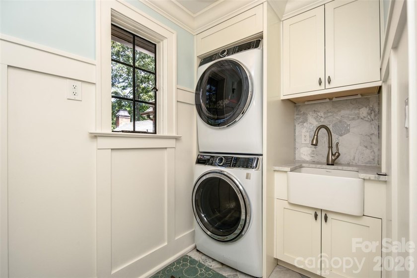 Located in prestigious Lakeview Park, one of North Asheville's - photo 30