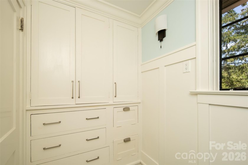 Located in prestigious Lakeview Park, one of North Asheville's - photo 31