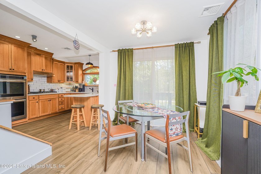 Welcome to 393 Saint Andrew's Rd! This fully renovated 1-Family - photo 14