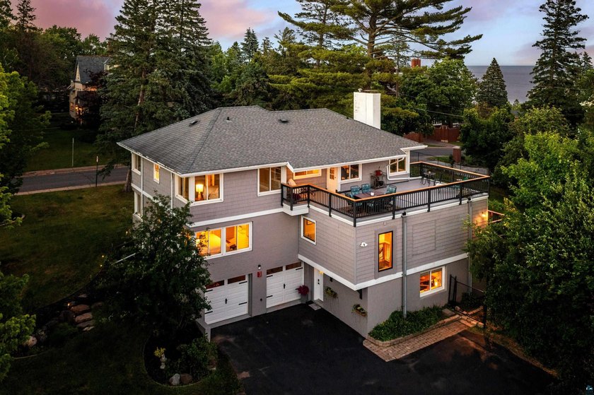Set in the heart of Congdon, just moments from Lake Superior - photo 2