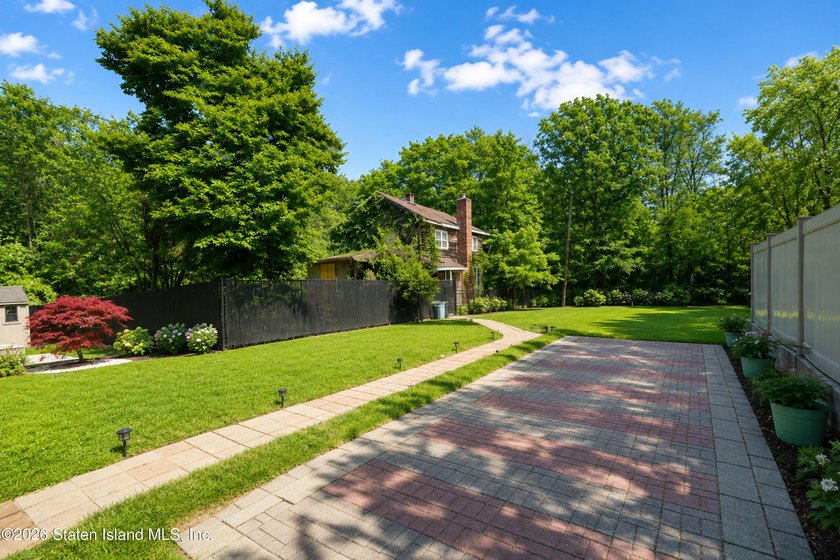 Welcome to 393 Saint Andrew's Rd! This fully renovated 1-Family - photo 33