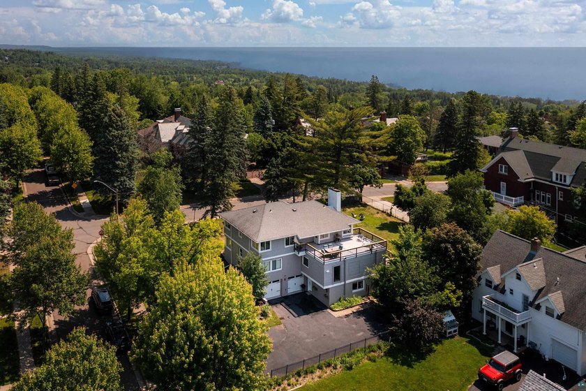Set in the heart of Congdon, just moments from Lake Superior - photo 9