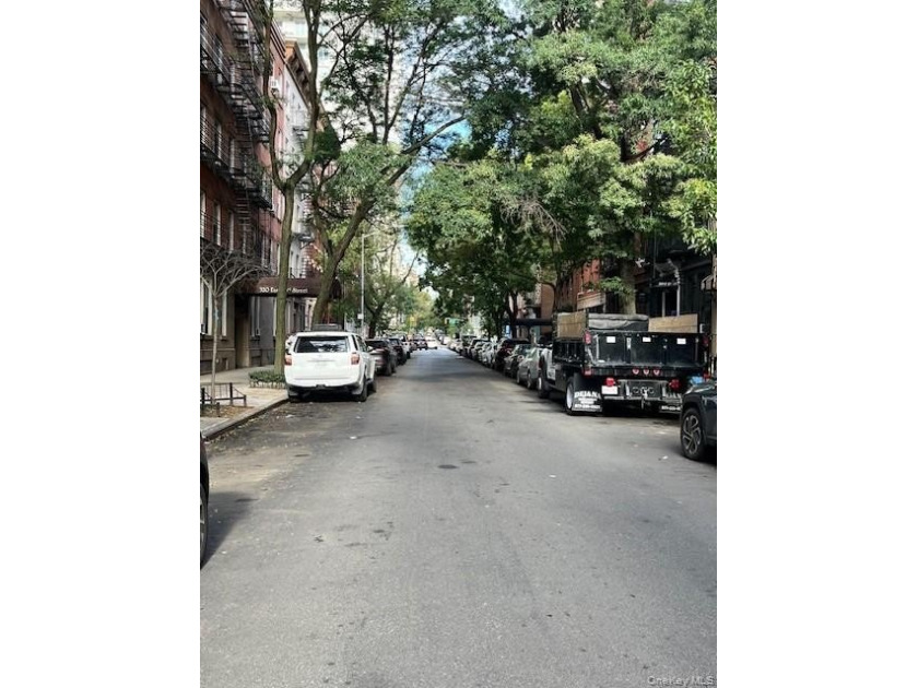 WELCOME TO THIS NICE STUDIO AT A PRIME LOCATION ON 83RD STREET - photo 3