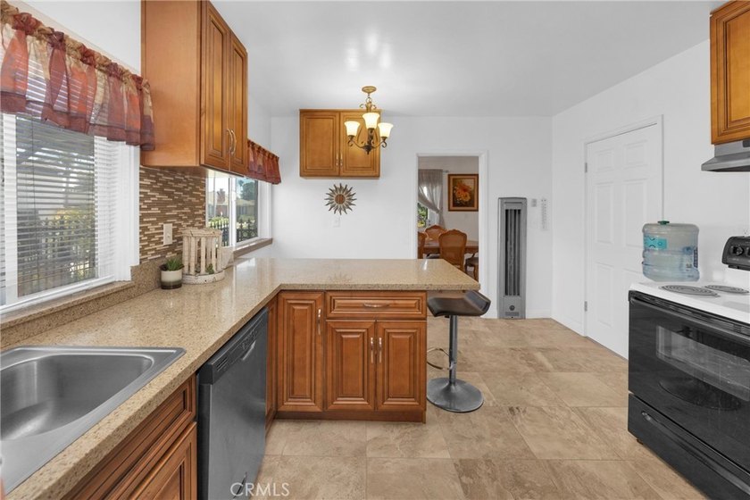 Rare opportunity to own a spacious single-level home with a - photo 21