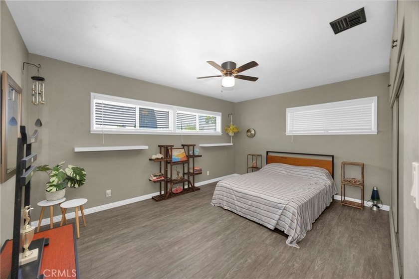 Rare opportunity to own a spacious single-level home with a - photo 26