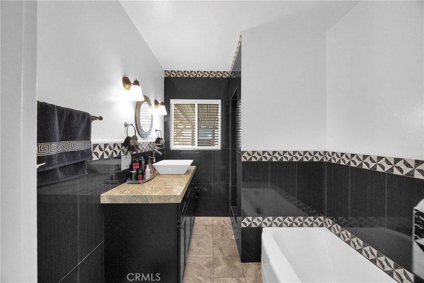 Rare opportunity to own a spacious single-level home with a - photo 28