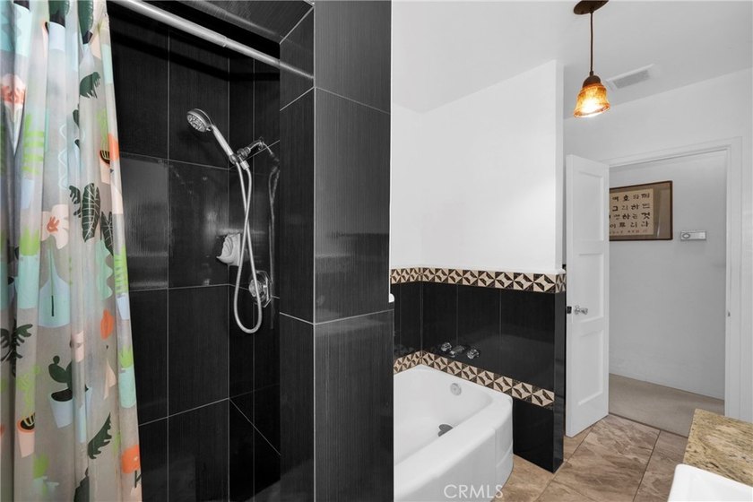 Rare opportunity to own a spacious single-level home with a - photo 29