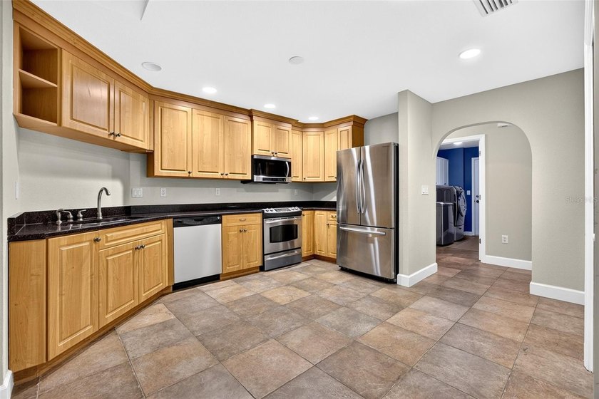 OVERSIZED CORNER LOT! This 3 bedroom, 2 bath, 6 car garage home - photo 10