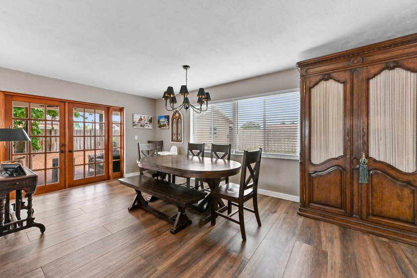 Welcome to 1560 Roy Drive, a stunningly remodeled 4-bedroom - photo 29