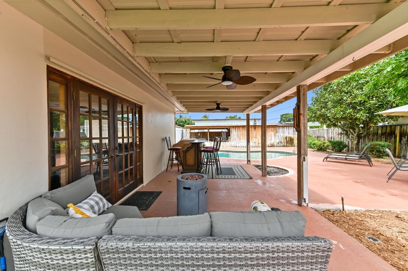 Welcome to 1560 Roy Drive, a stunningly remodeled 4-bedroom - photo 32