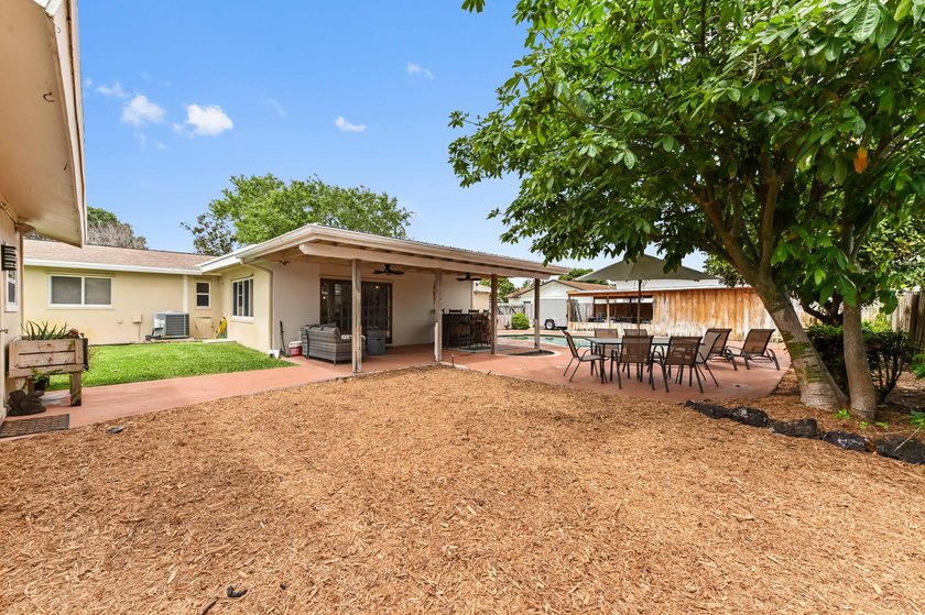 Welcome to 1560 Roy Drive, a stunningly remodeled 4-bedroom - photo 33