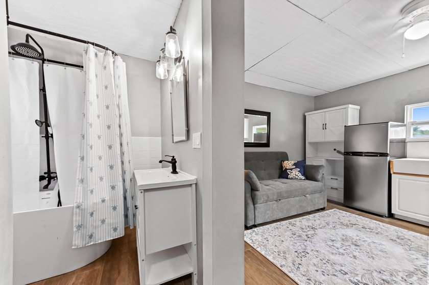 Welcome to 1560 Roy Drive, a stunningly remodeled 4-bedroom - photo 40