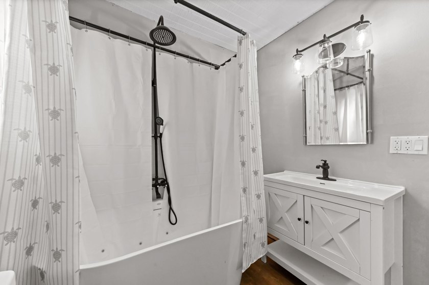 Welcome to 1560 Roy Drive, a stunningly remodeled 4-bedroom - photo 41