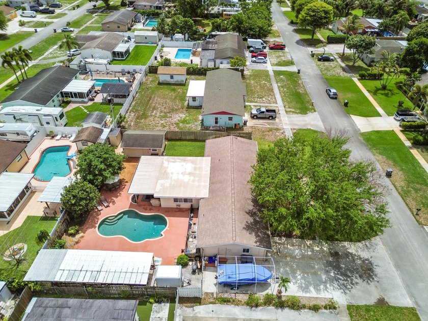 Welcome to 1560 Roy Drive, a stunningly remodeled 4-bedroom - photo 45