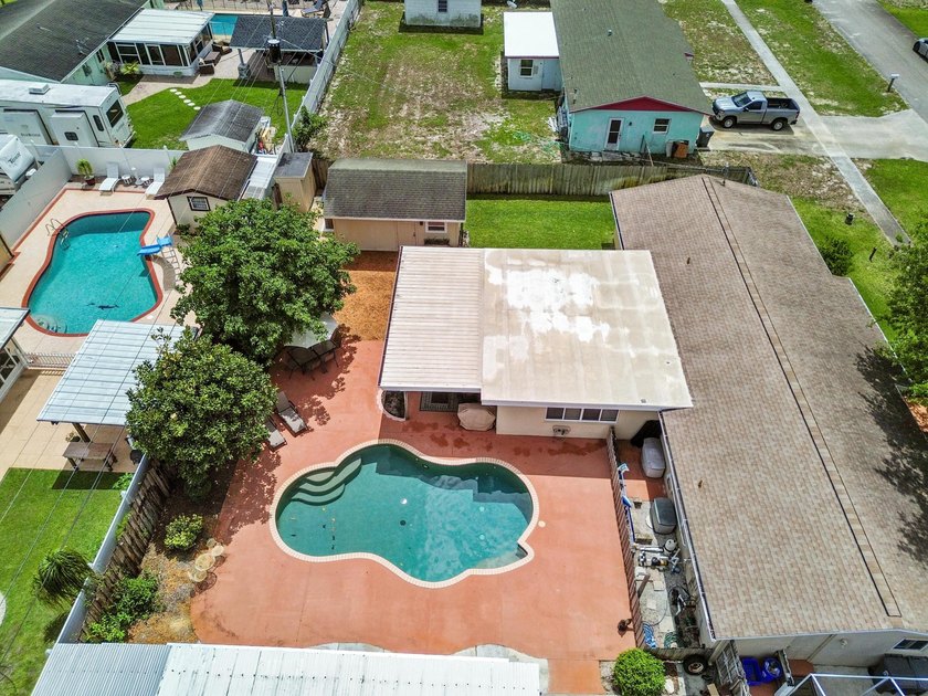 Welcome to 1560 Roy Drive, a stunningly remodeled 4-bedroom - photo 46