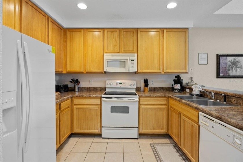 Escape to your sunny sanctuary at 3060 Pirates Retreat Ct Unit - photo 9