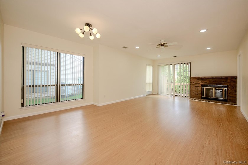 A rare opportunity to own a 2 bedroom, 2 bath ranch-style - photo 6
