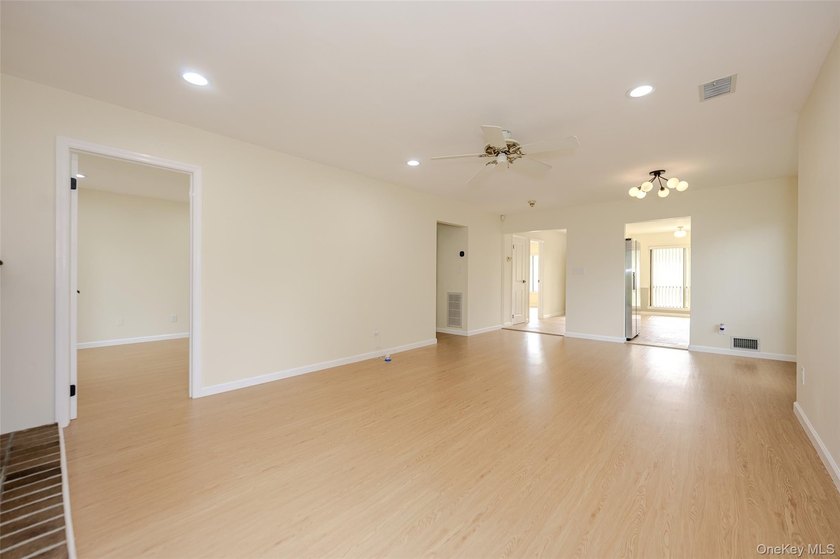 A rare opportunity to own a 2 bedroom, 2 bath ranch-style - photo 7