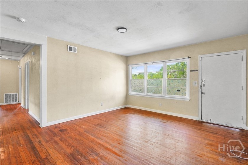 This charming 3-bedroom, 1.5-bath home offers a great - photo 13