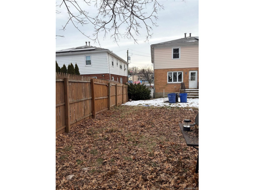 Very Nice and clean property needs some repairs SOLD AS IS - photo 18