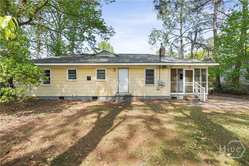 This charming 3-bedroom, 1.5-bath home offers a great - photo 23