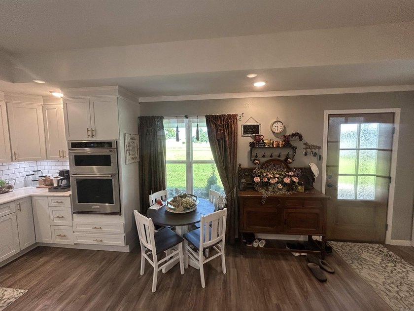 WOW! If you love fishing and riverfront living, this home is for - photo 5