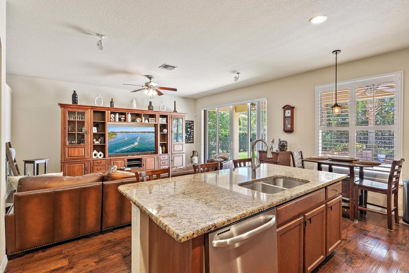 Nestled within the prestigious gated community of Rialto, this - photo 6