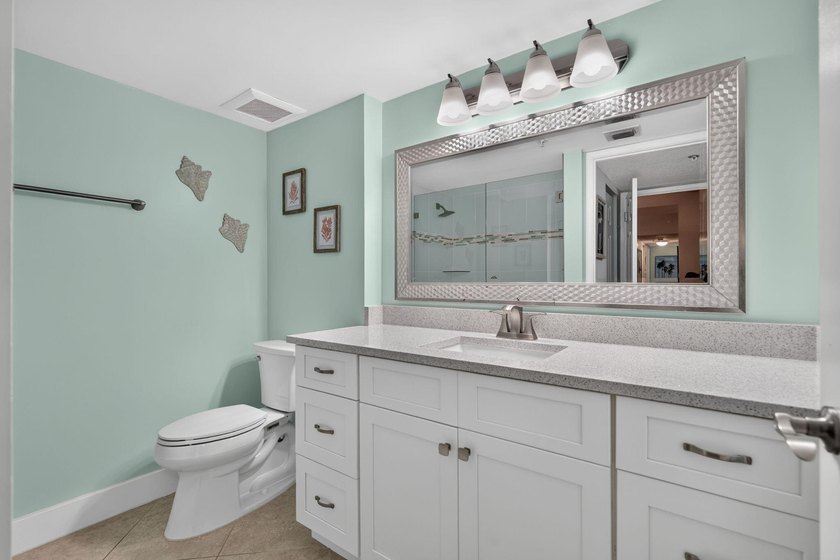 3-bedroom, 2-bathroom condominium in the highly desirable - photo 12