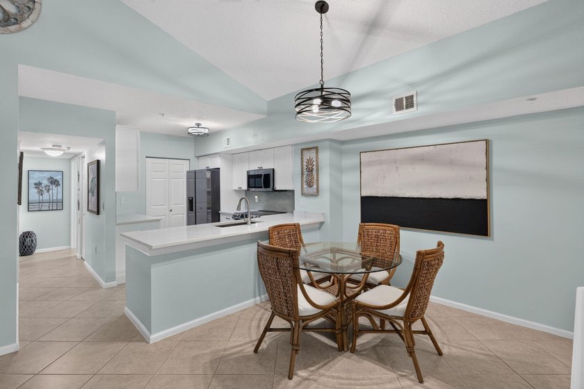 3-bedroom, 2-bathroom condominium in the highly desirable - photo 23