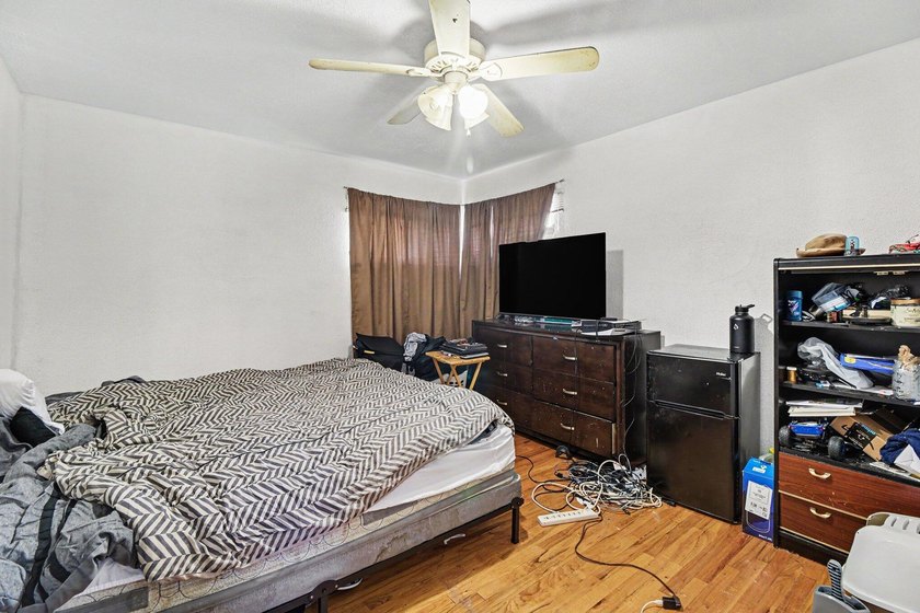 Move right in to this charming ranch style home just across from - photo 10