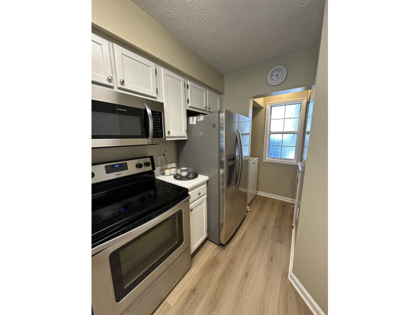 Welcome to your slice of Myrtle Beach paradise! Nestled in the - photo 12