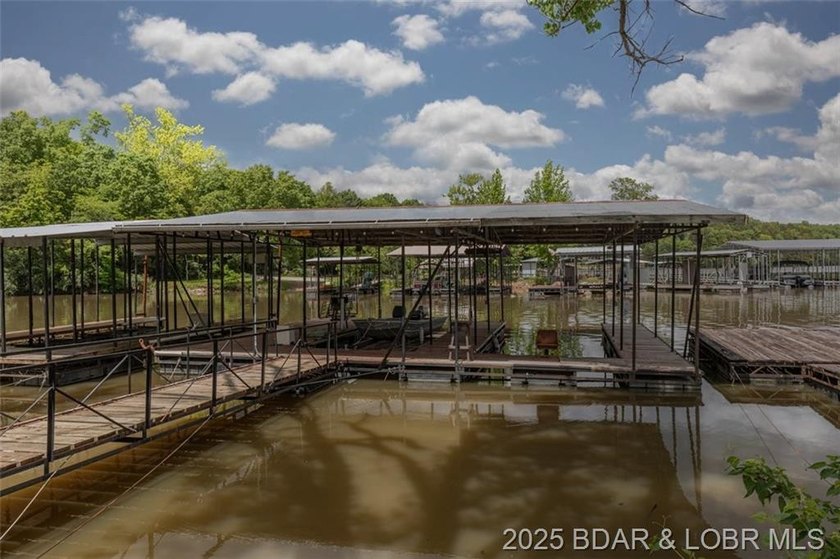 4-bed, 2-bath waterfront home in the Turkey Creek arm of Lake of - photo 15
