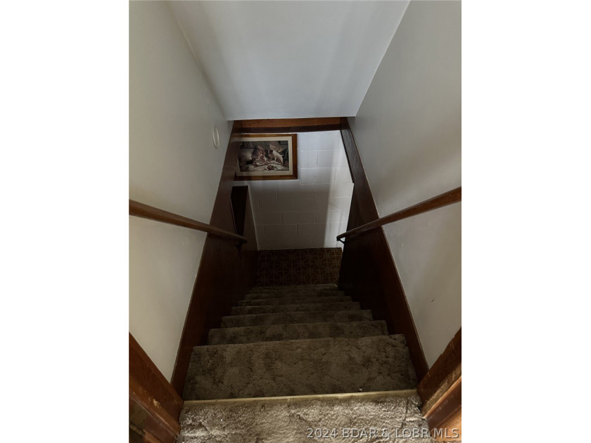 4-bed, 2-bath waterfront home in the Turkey Creek arm of Lake of - photo 25