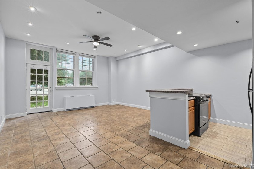 RARE OPPORTUNITY: Welcome home to this beautifully designed - photo 6