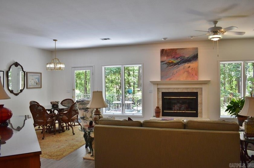 This Beautiful custom-built home is thoughtfully designed and - photo 8