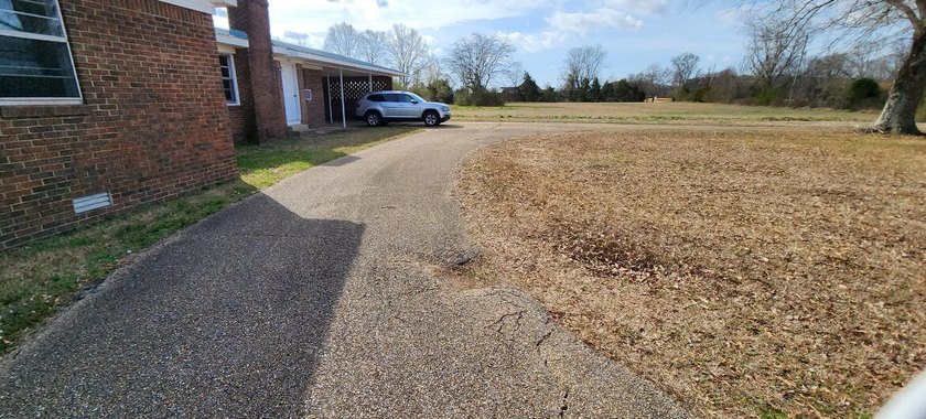 Discover the perfect blend of opportunity and privacy with this - photo 5