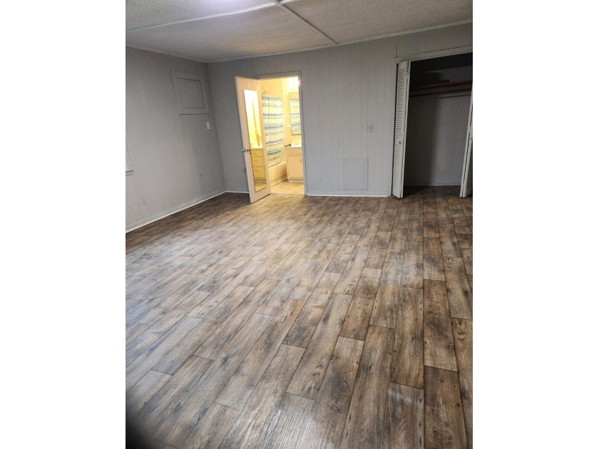 Discover the perfect blend of opportunity and privacy with this - photo 10