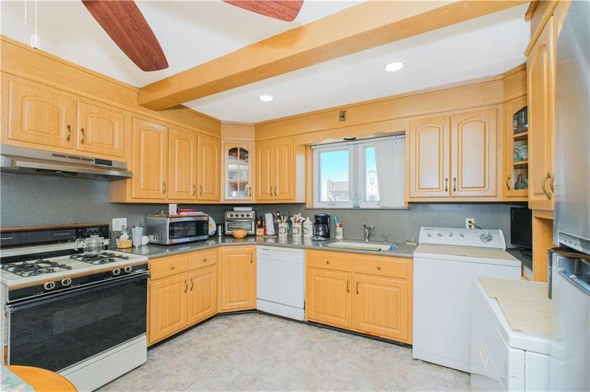 Double lots, Unique Property, about 10,275 sq ft for these 2 - photo 12
