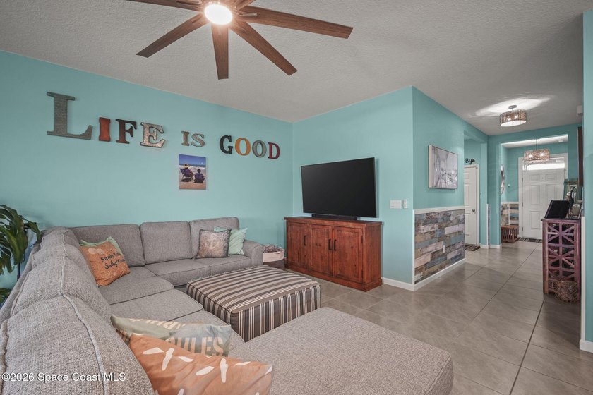 Welcome to your own slice of Florida paradise in the private - photo 14
