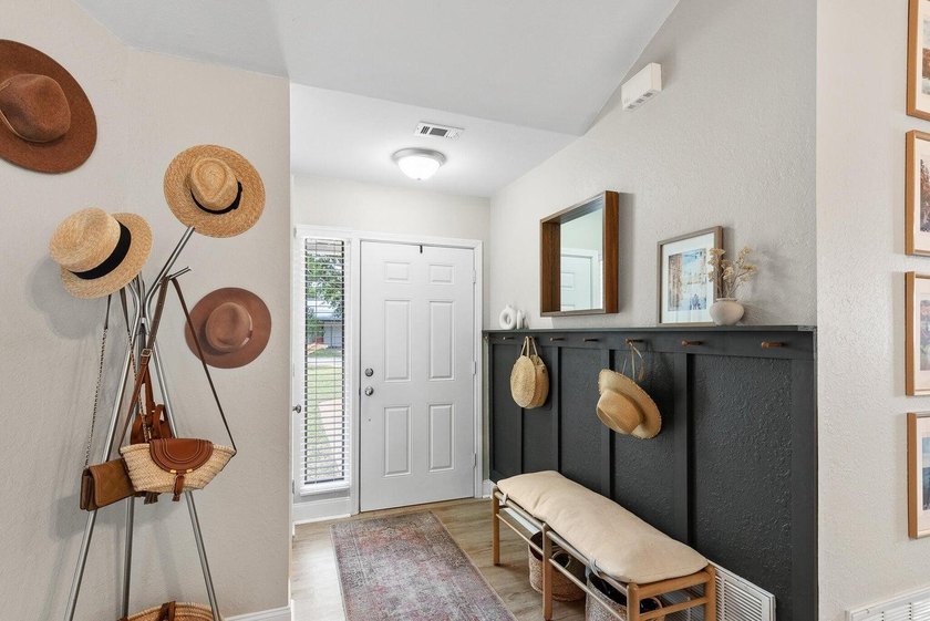 Welcome home to this gorgeous, light-filled 3-bedroom - photo 15