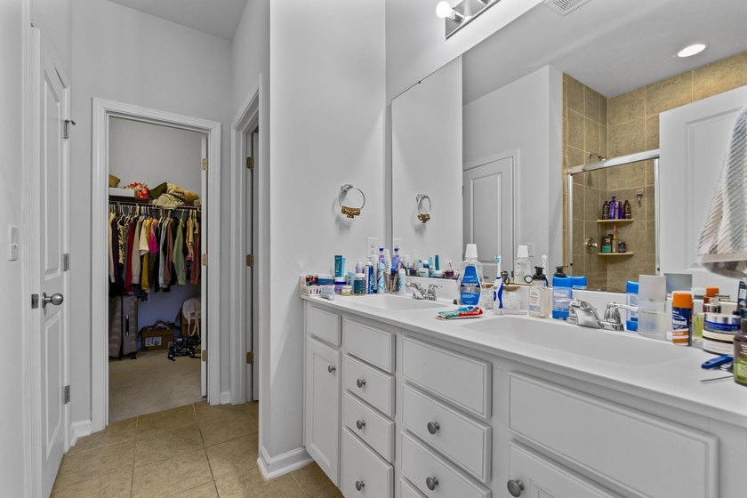 Welcome to this beautifully maintained home offering a - photo 19